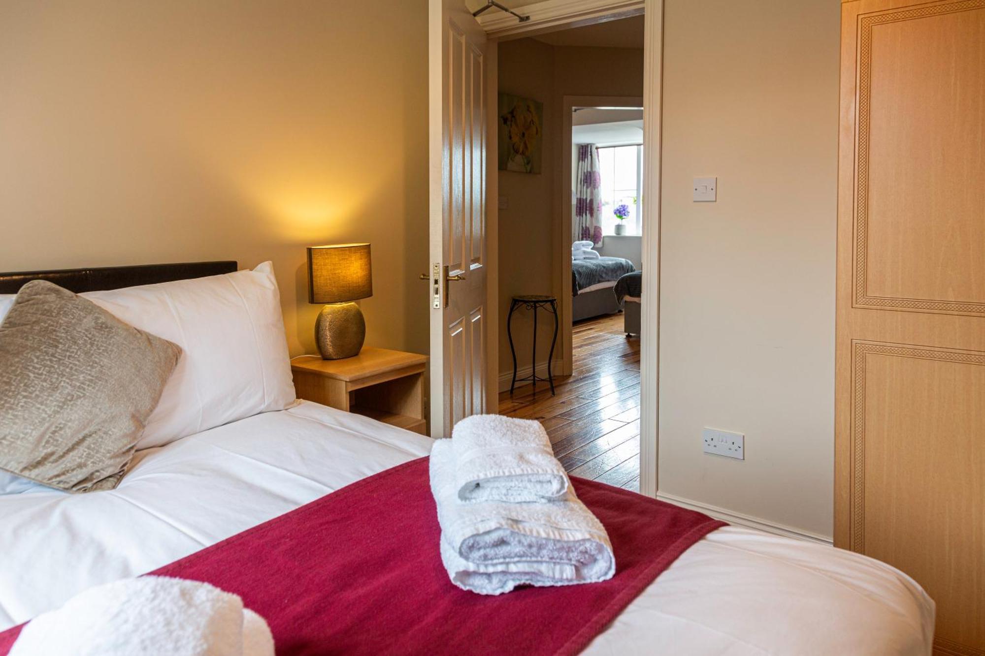 Kerry Holiday Homes At The Killarney Holiday Village Eksteriør billede